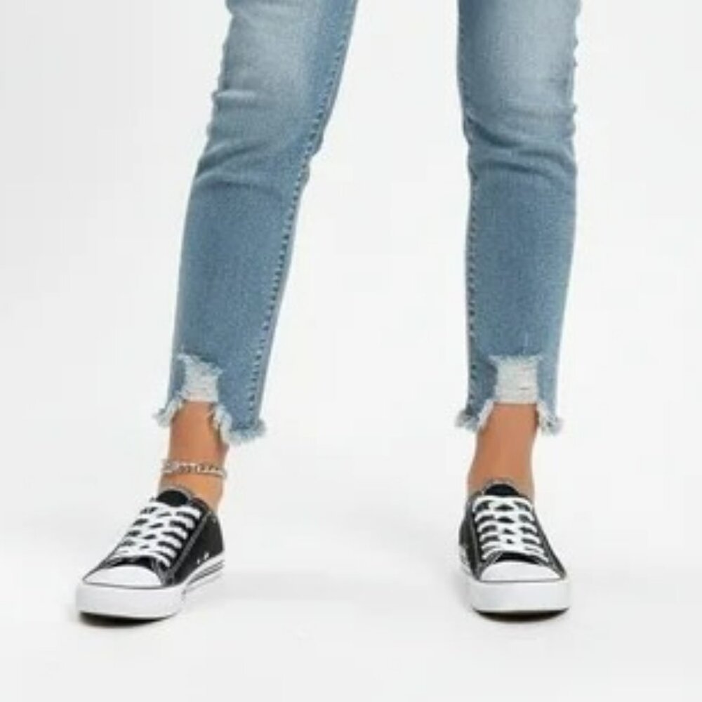 NWT Josiny Women’s Low Navy Blue Classic Canvas Sneakers 8